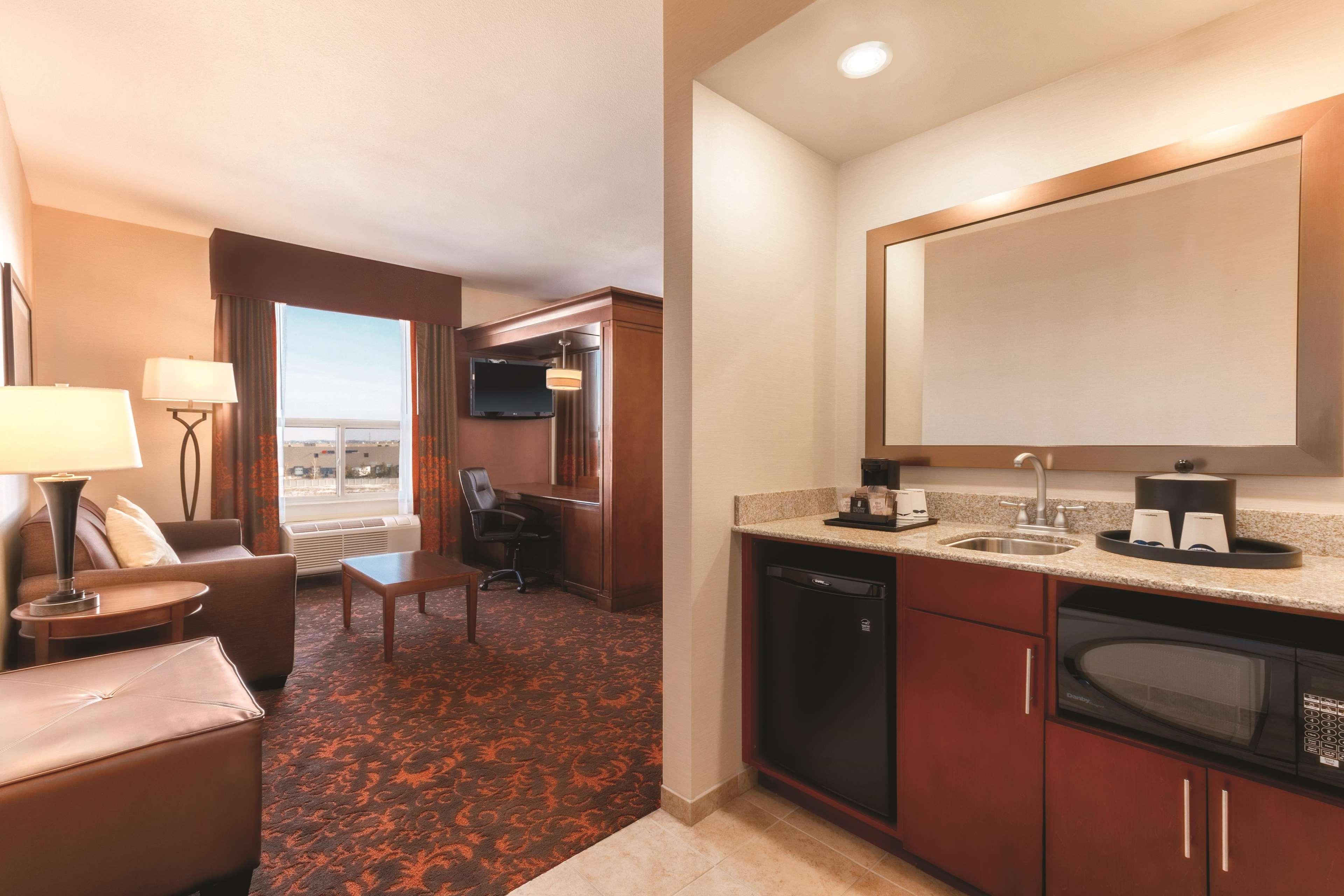 Hampton Inn By Hilton Edmonton South Eksteriør bilde
