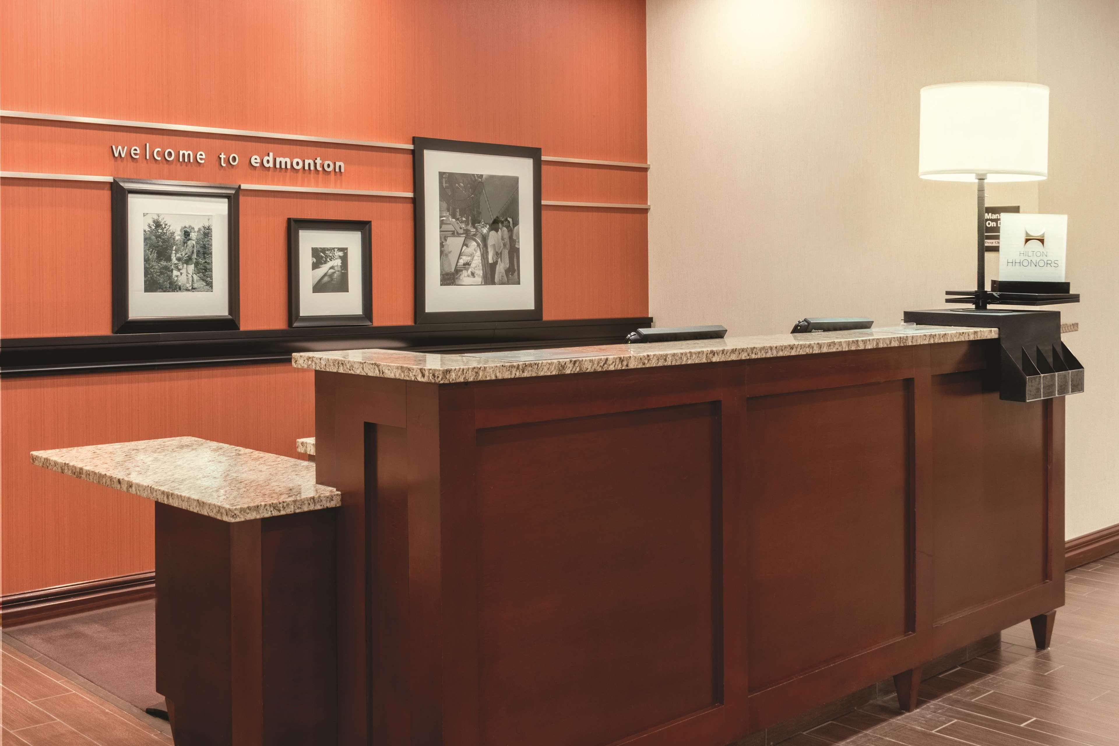 Hampton Inn By Hilton Edmonton South Eksteriør bilde