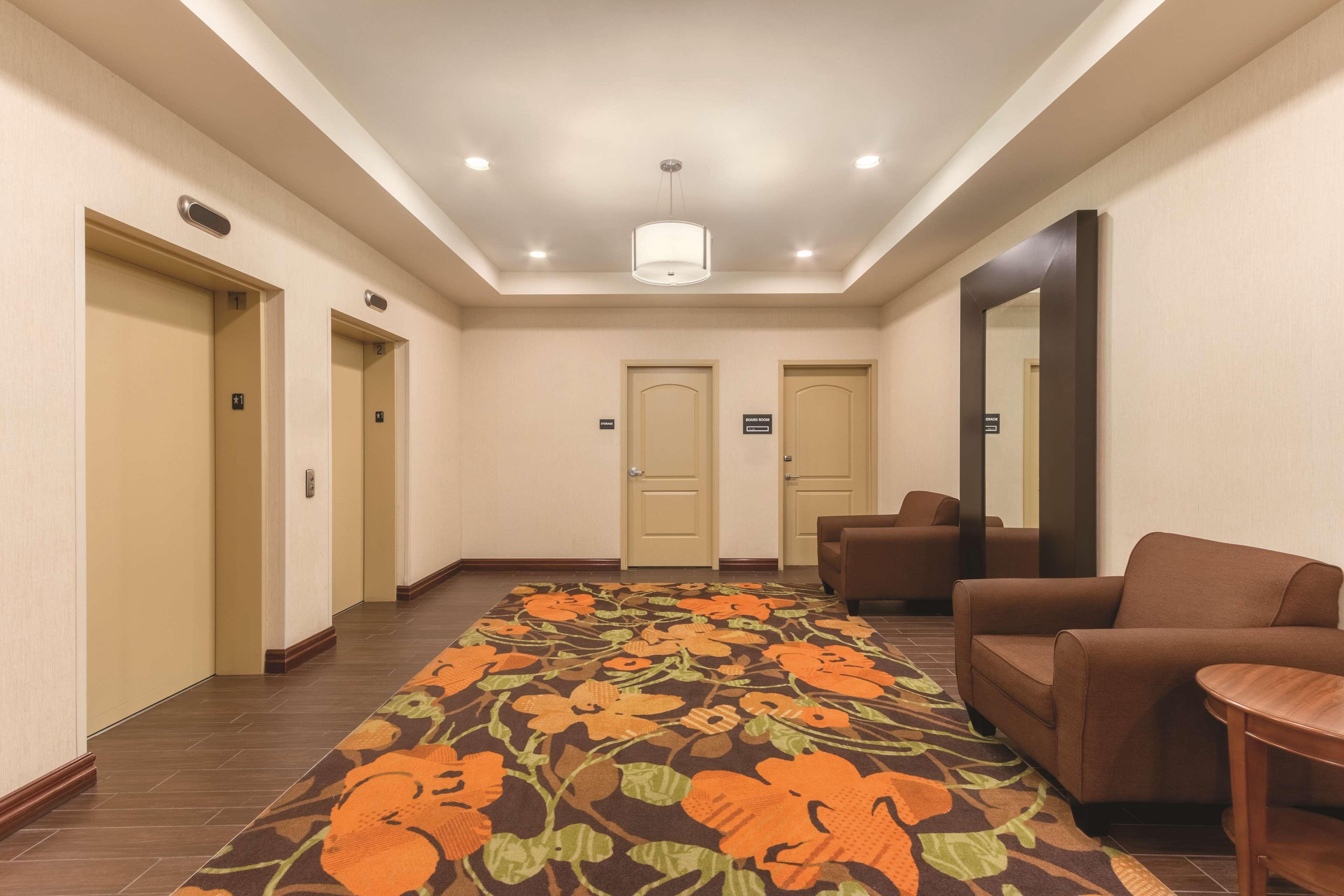 Hampton Inn By Hilton Edmonton South Eksteriør bilde