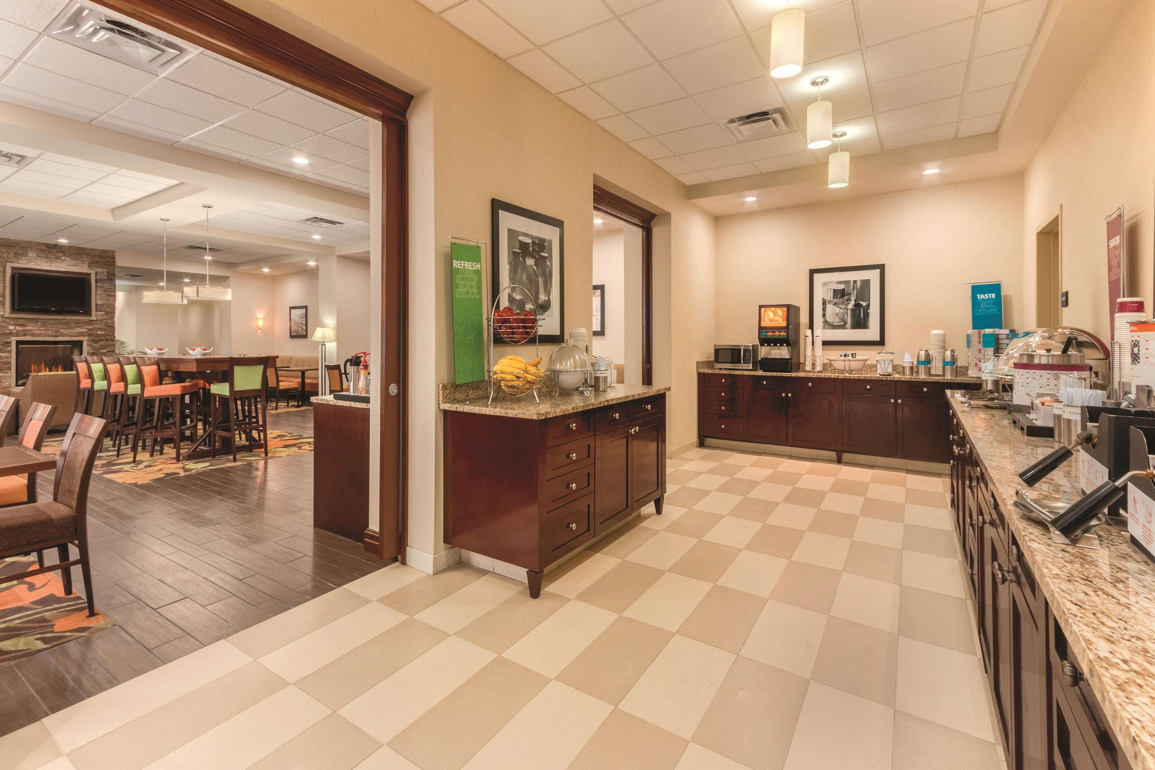 Hampton Inn By Hilton Edmonton South Eksteriør bilde