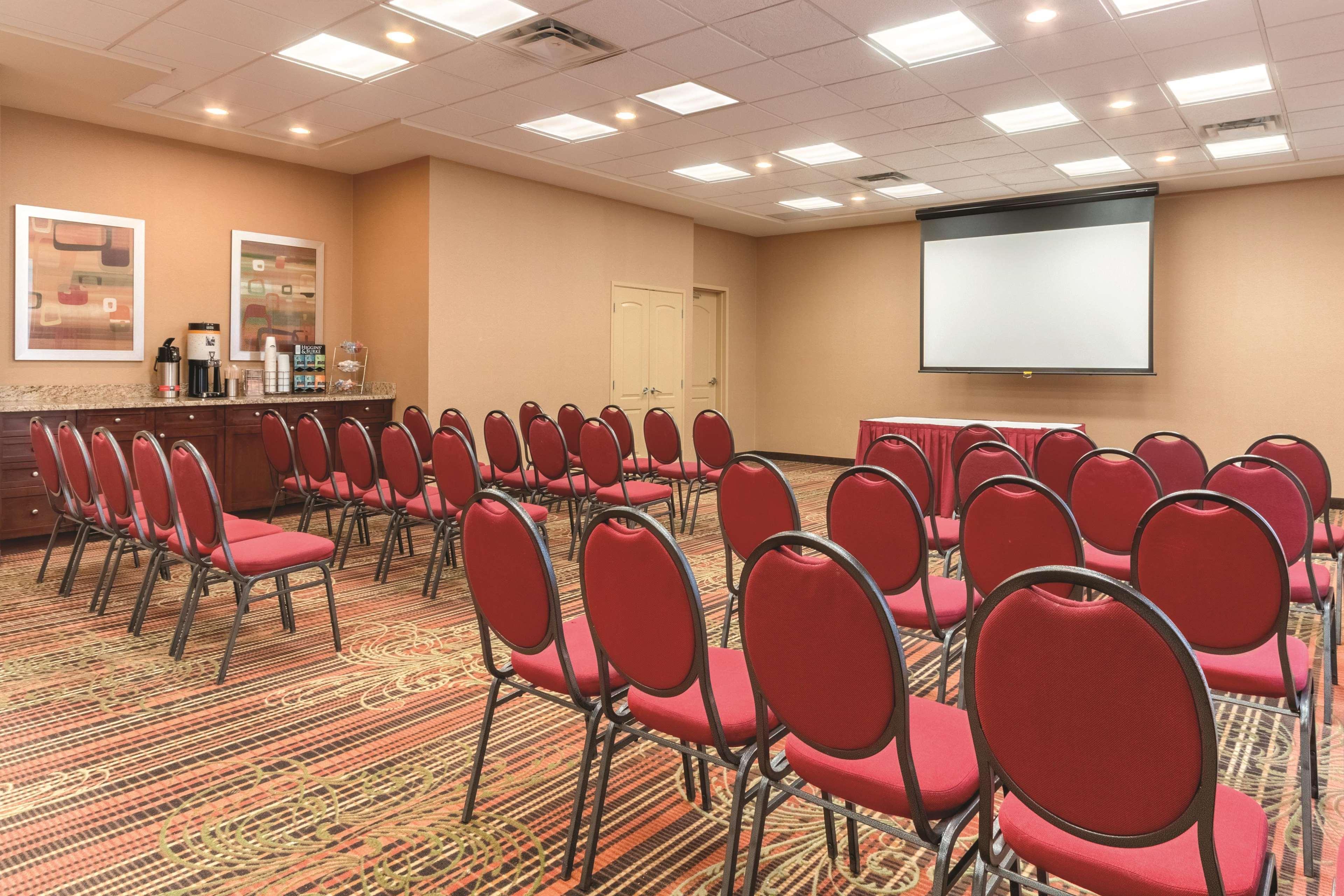 Hampton Inn By Hilton Edmonton South Eksteriør bilde